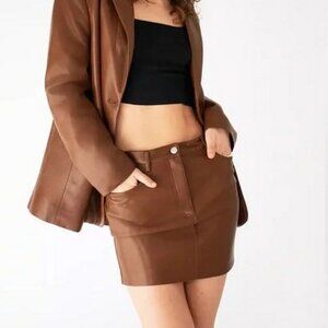 Wilfred Dakota Vegan Leather Mini Skirt